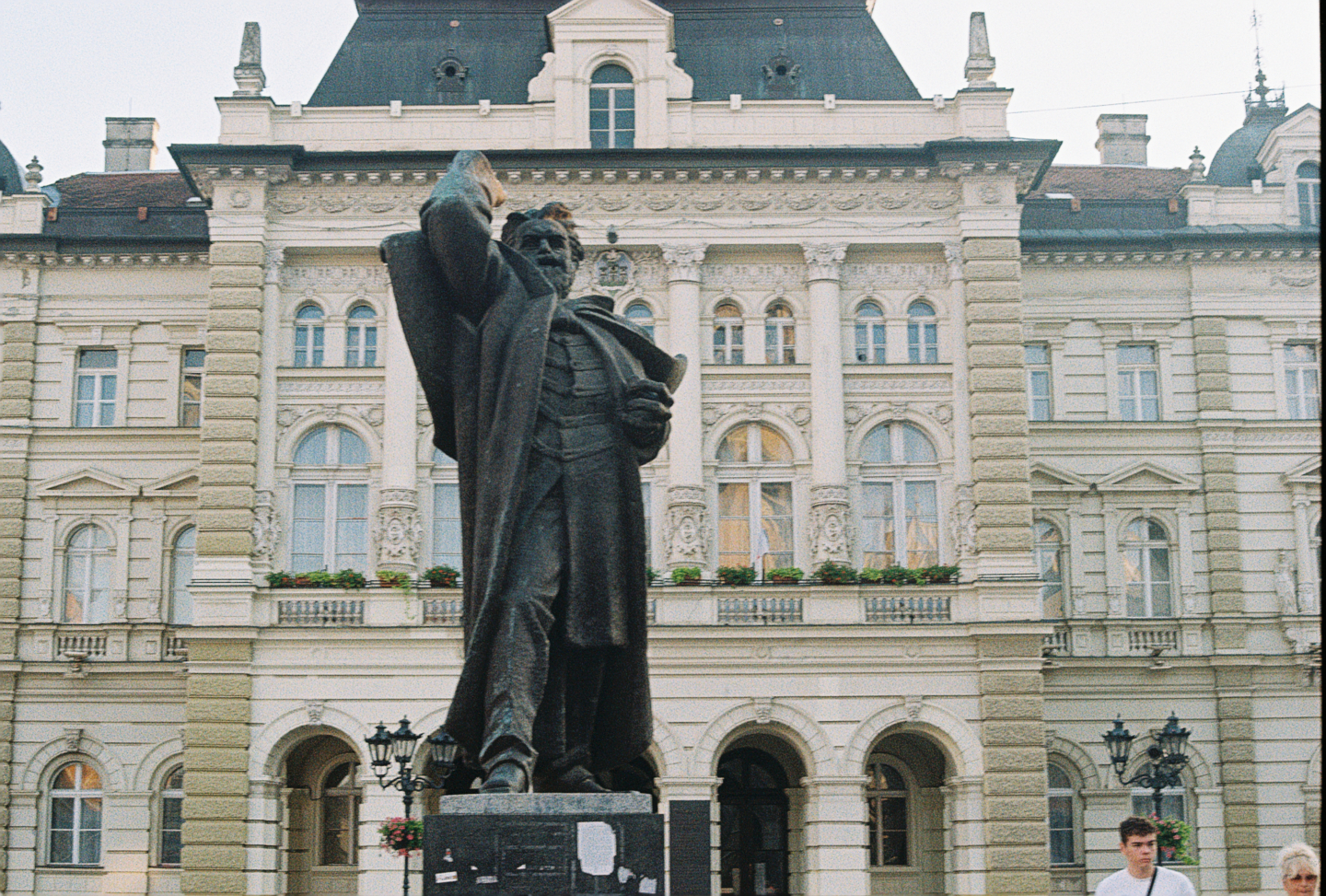 Statue of Omu